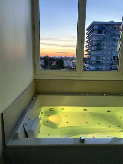 Suite « Body Love » - Jacuzzi Privatif Créteil Esterno foto
