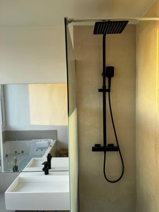 Suite « Body Love » - Jacuzzi Privatif Créteil Esterno foto